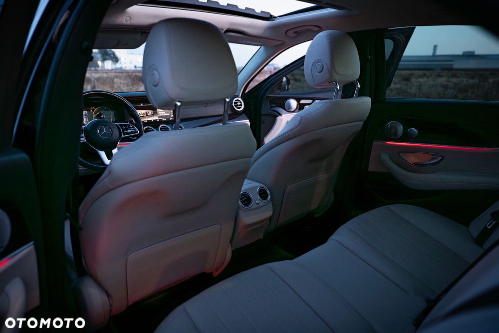 Mercedes-Benz Klasa E 300 9G-TRONIC Avantgarde - 7