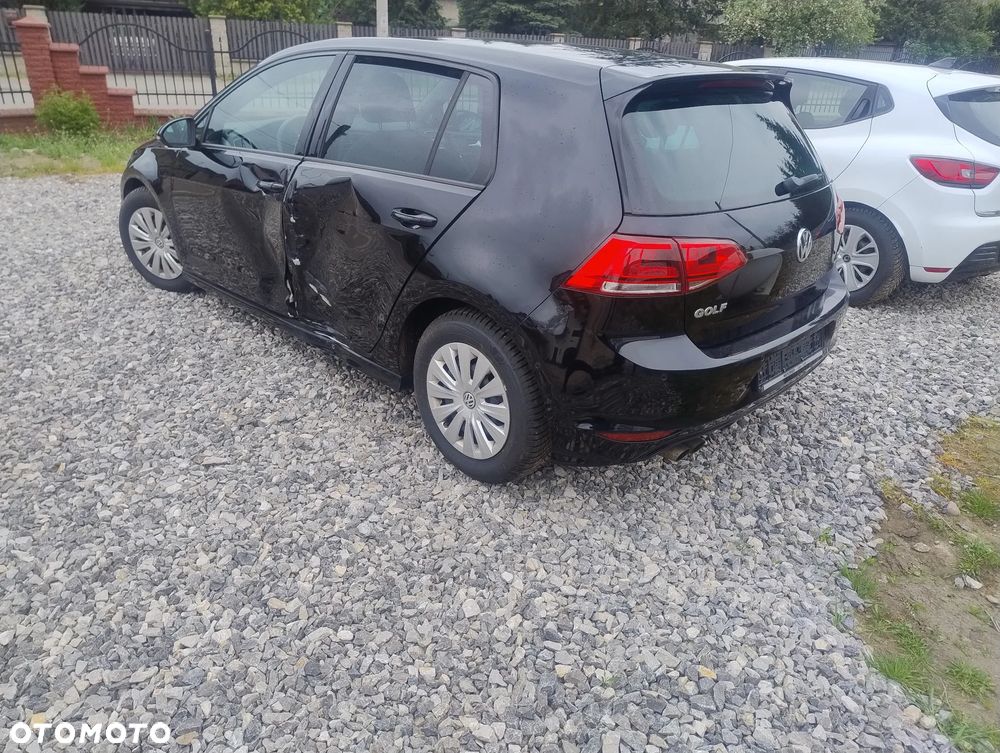 Volkswagen Golf - 5