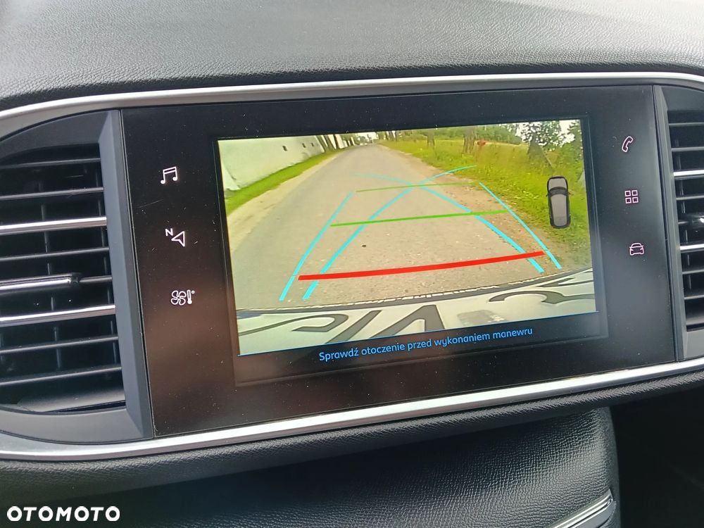 Peugeot 308 PureTech 130 GPF EAT8 Black Edition - 17