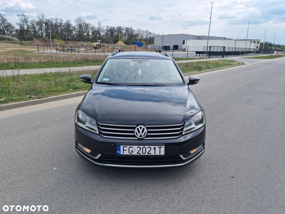 Volkswagen Passat 2.0 TDI DSG Comfortline - 2
