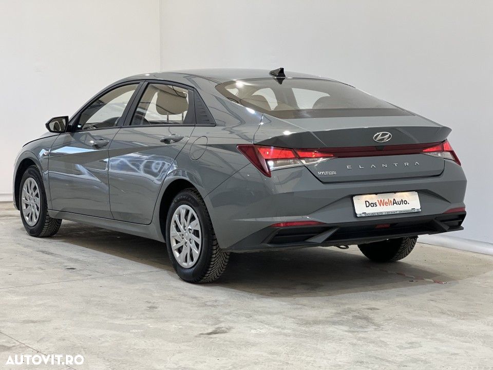 Hyundai Elantra 1.6 l 123 CP 6MT Classic - 3