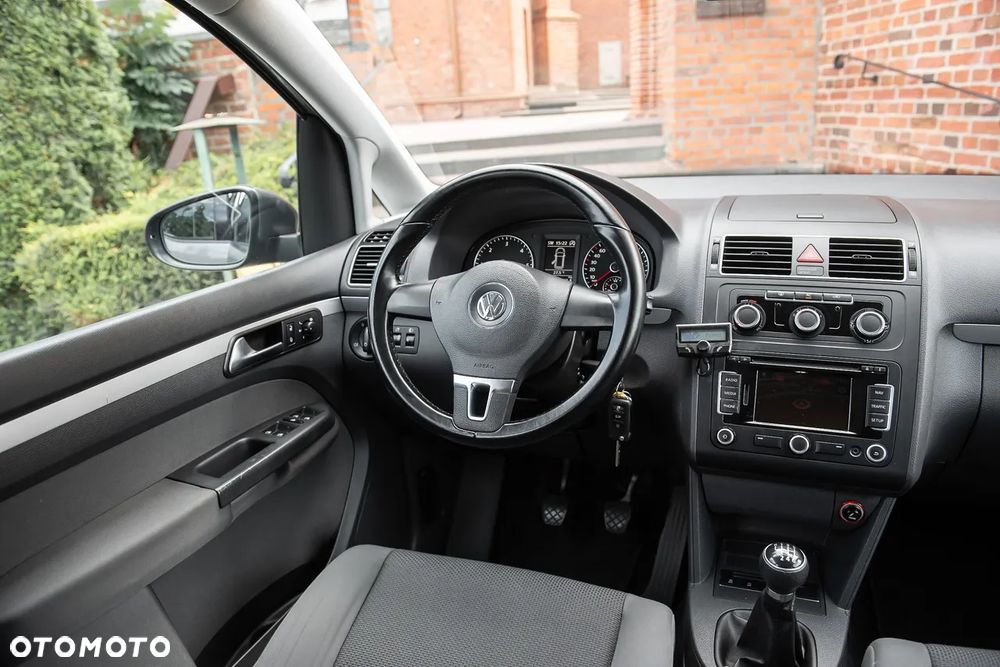 Volkswagen Touran 1.6 TDI DPF BlueMot Trendline - 23