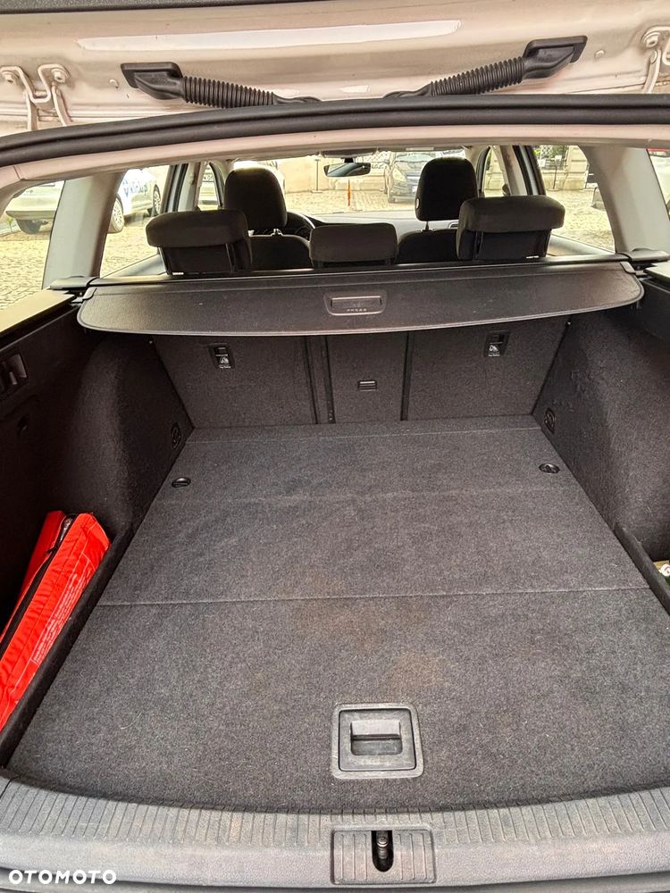 Volkswagen Golf 1.6 TDI BMT Comfortline - 19