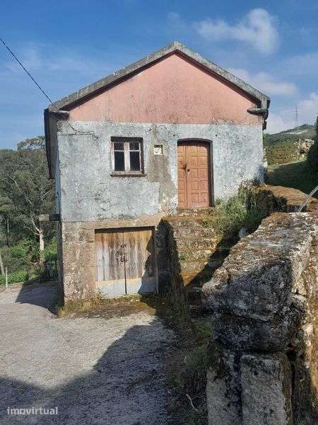 Moradia T3 para reconstruir, Com pequeno terreno - Grande imagem: 2/12