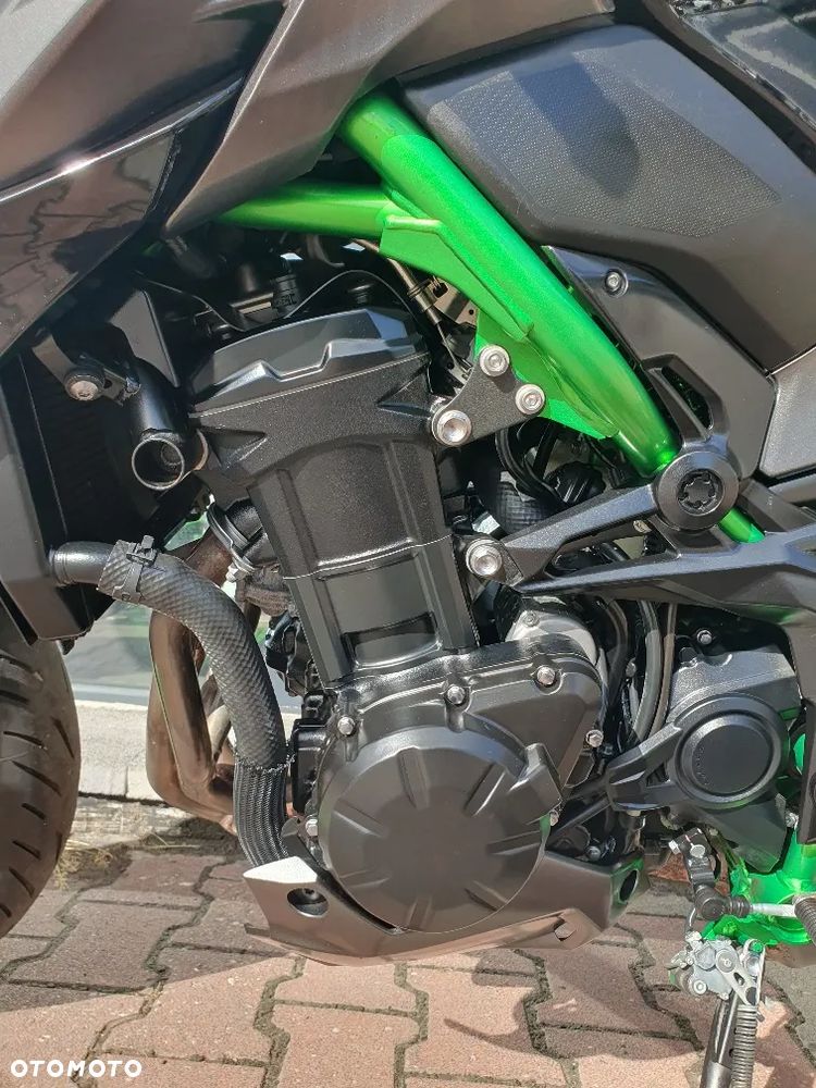 Kawasaki Z 900 - 10