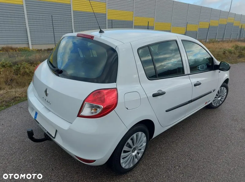 Renault Clio 1.2 16V 75 Yahoo - 12