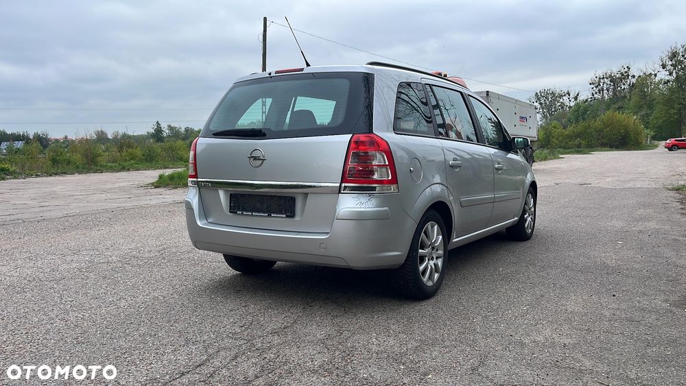 Opel Zafira 1.8 Design Edition - 11
