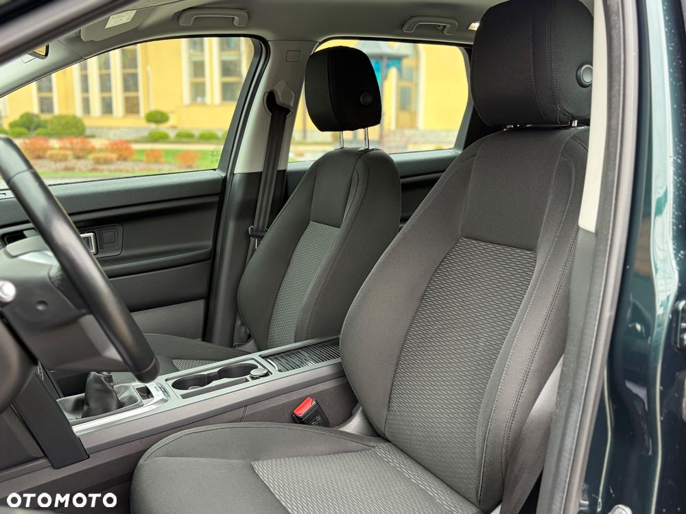 Land Rover Discovery Sport - 16