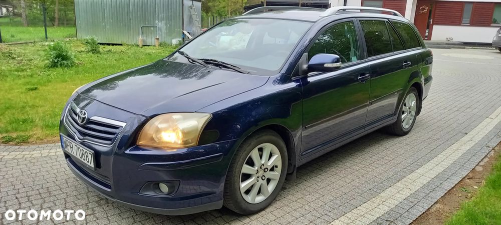 Toyota Avensis - 9