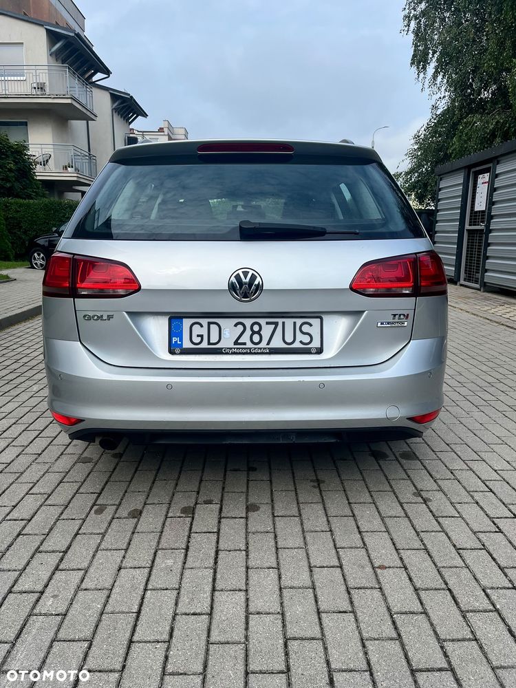 Volkswagen Golf - 6