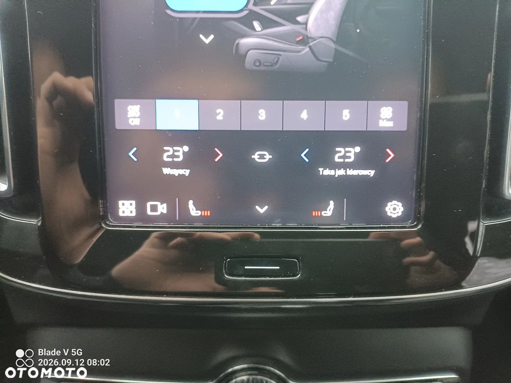 Volvo XC 40 B5 B AWD Momentum Pro - 13