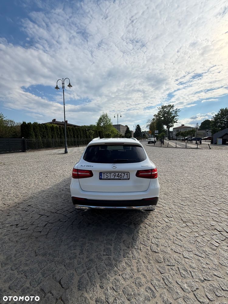 Mercedes-Benz GLC - 13