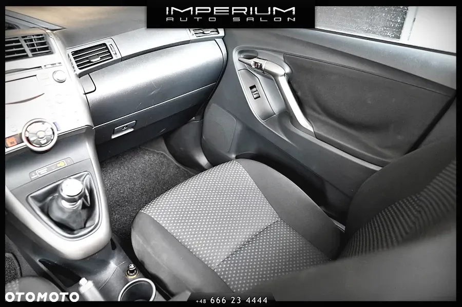 Toyota Verso 1.8 Sol 7os - 27