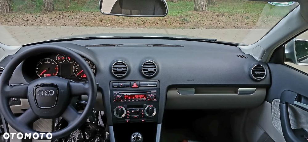 Audi A3 Sportback 1.9 TDI Attraction - 12
