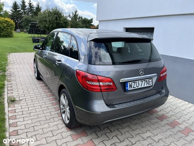 Mercedes-Benz Klasa B 180 7G-DCT Style - 10
