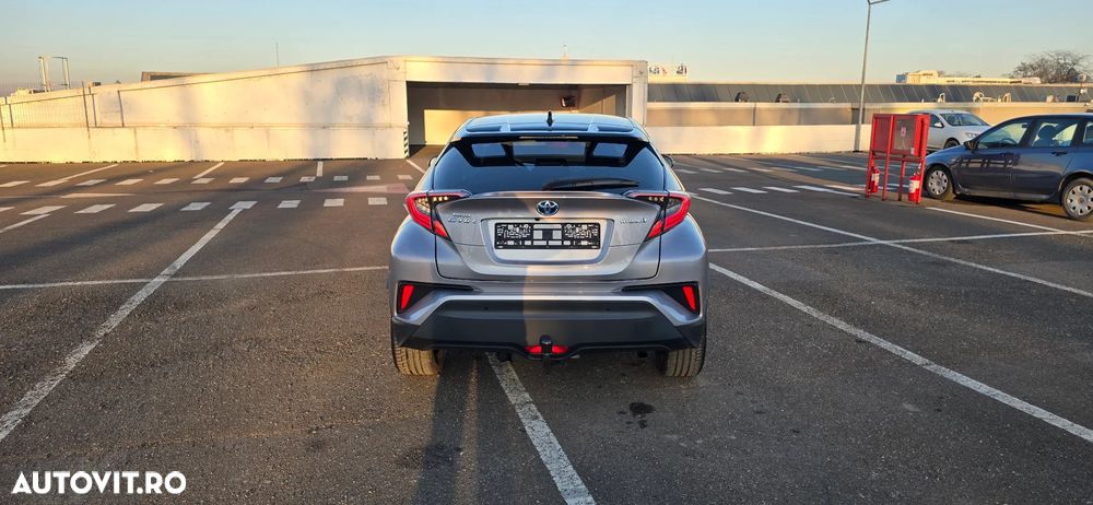 Toyota C-HR Hybrid Style Selection - 10