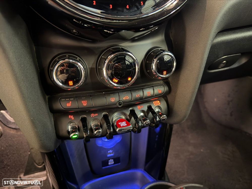 MINI Cabrio Cooper Premium Essential Auto - 21