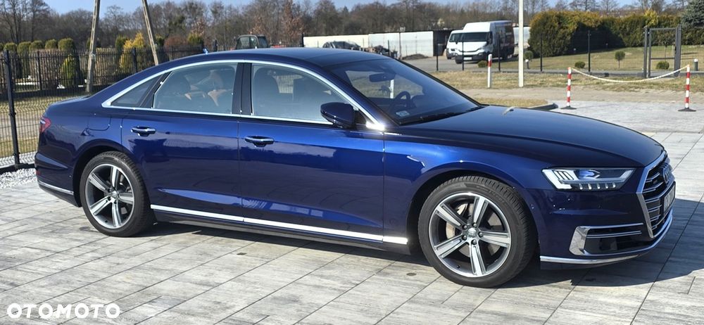 Audi A8 - 1