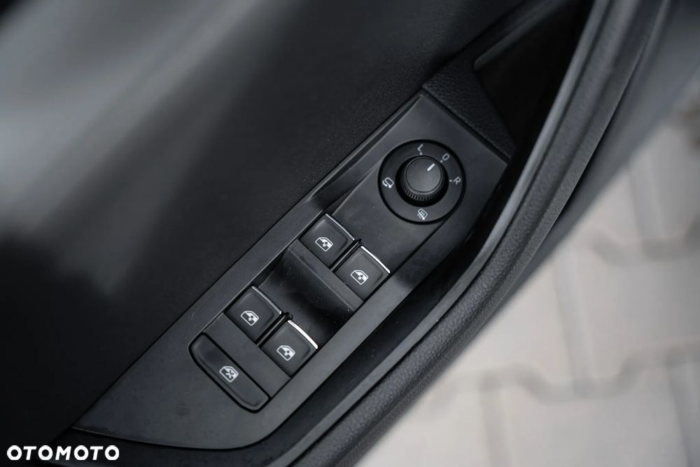Skoda Superb 2.0 TDI Style - 26
