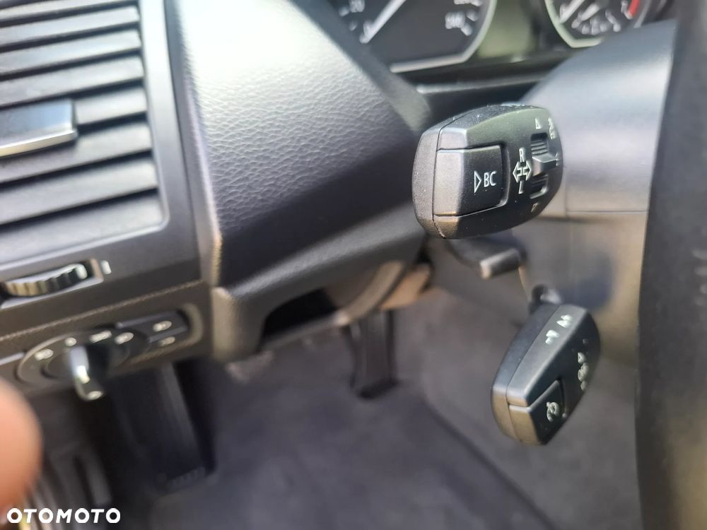 BMW Seria 1 118i - 28