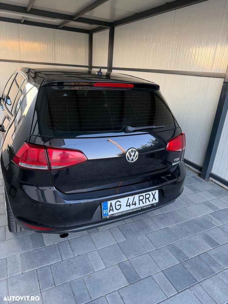 Volkswagen Golf - 2