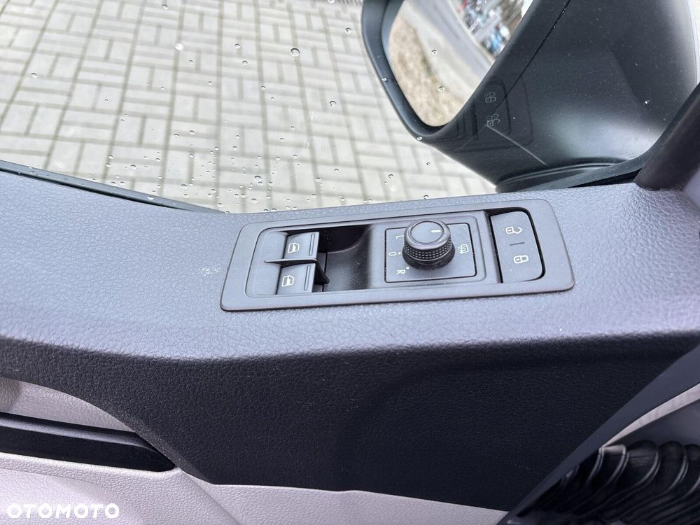 Volkswagen Transporter L2H1 - 12