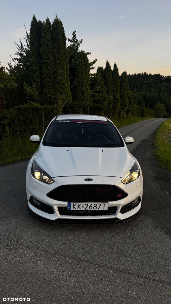 Ford Focus 2.0 EcoBoost ST - 2