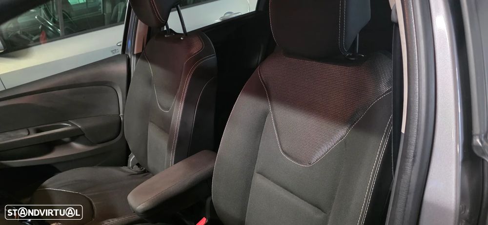 Renault Clio Sport Tourer Energy dCi 110 Bose Edition - 16