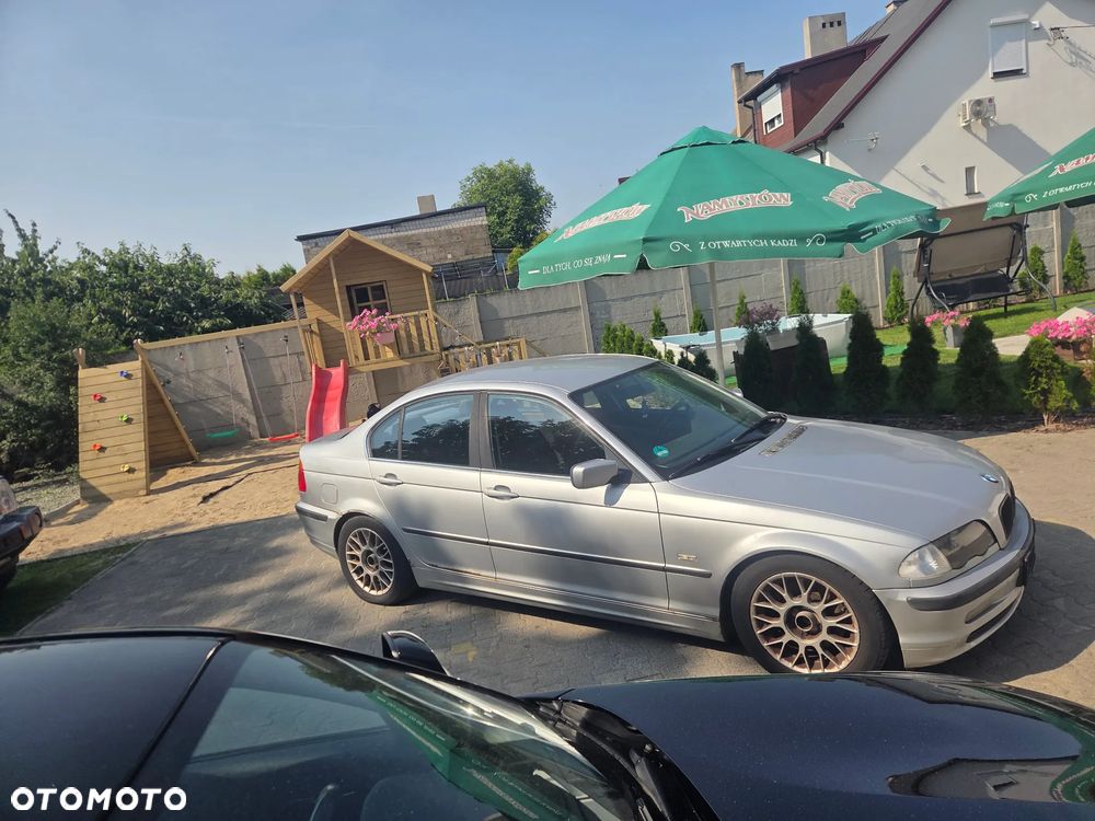 BMW Seria 3 325i Edition Sport - 5