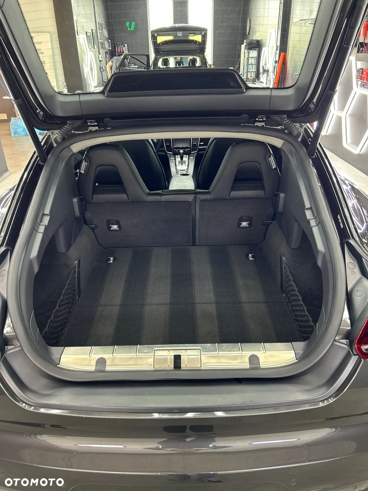 Porsche Panamera 4 PDK - 21