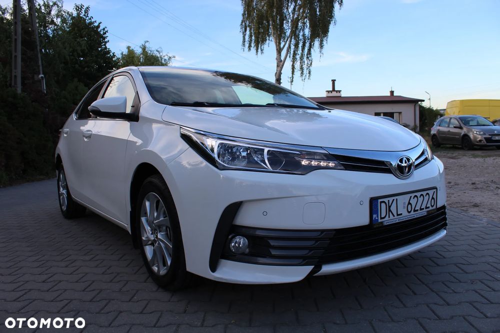 Toyota Corolla 1.6 Premium MS - 9