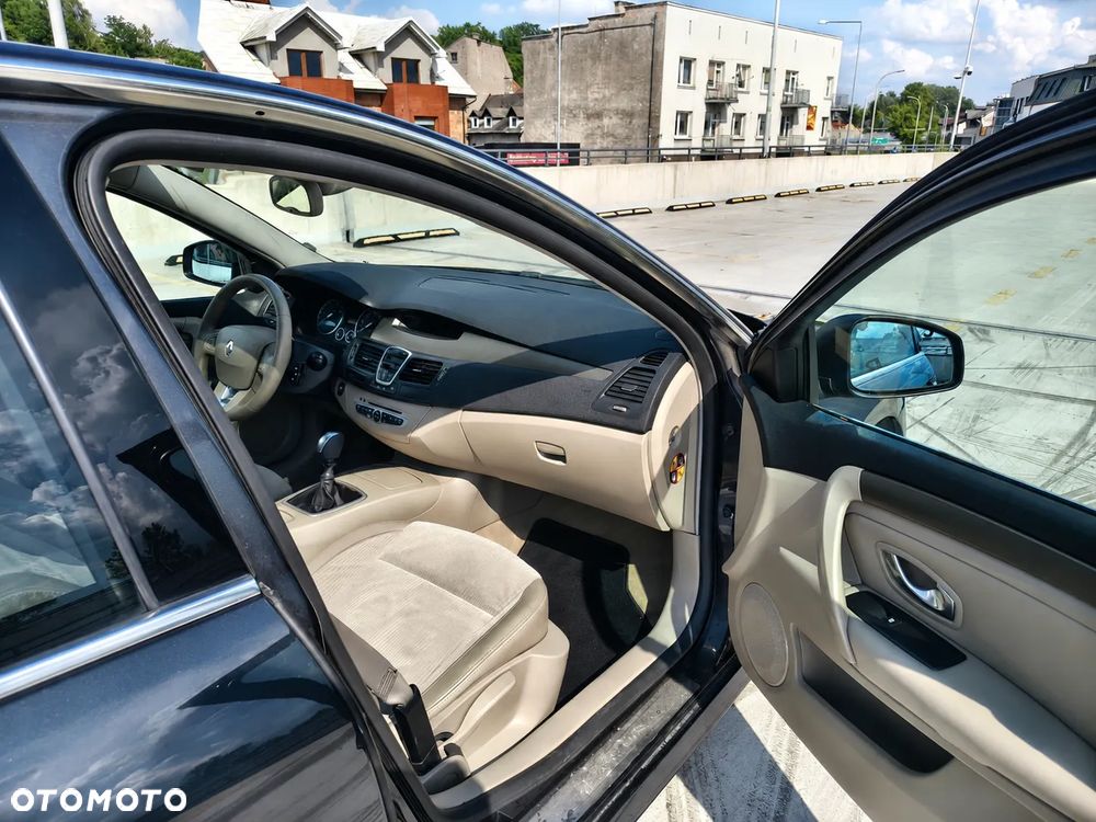 Renault Laguna 2.0 DCi Dynamique - 28