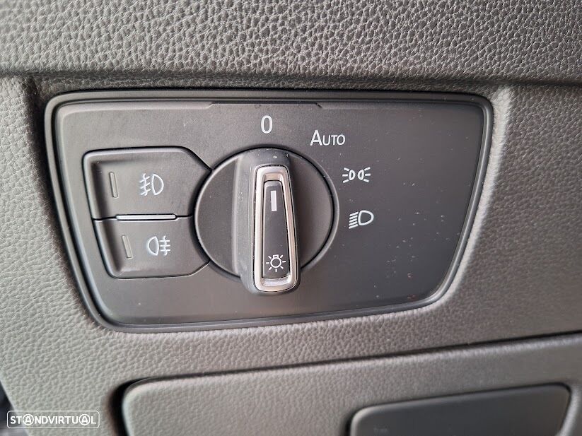 VW Passat Variant 2.0 TDi Business DSG - 5