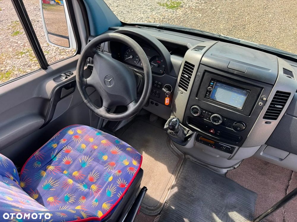 Mercedes-Benz Sprinter 519 - 10