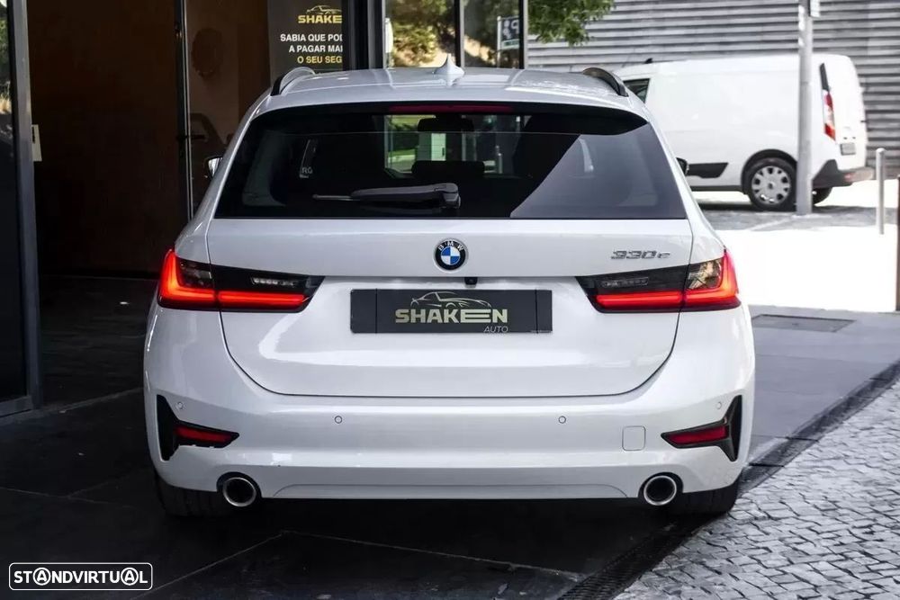 BMW 330 e Line Luxury Auto - 10