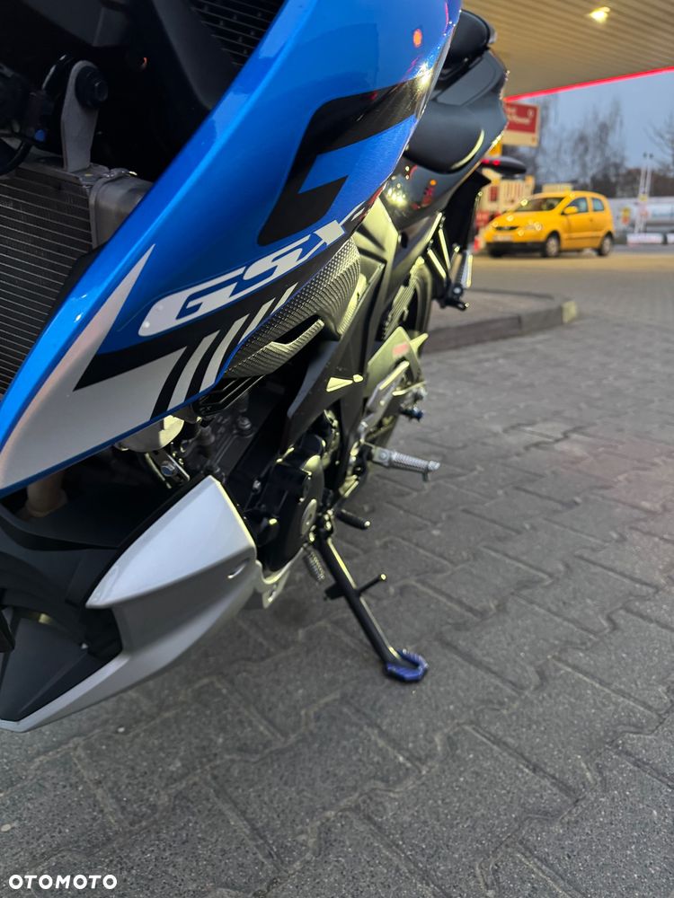 Suzuki GSX - 5