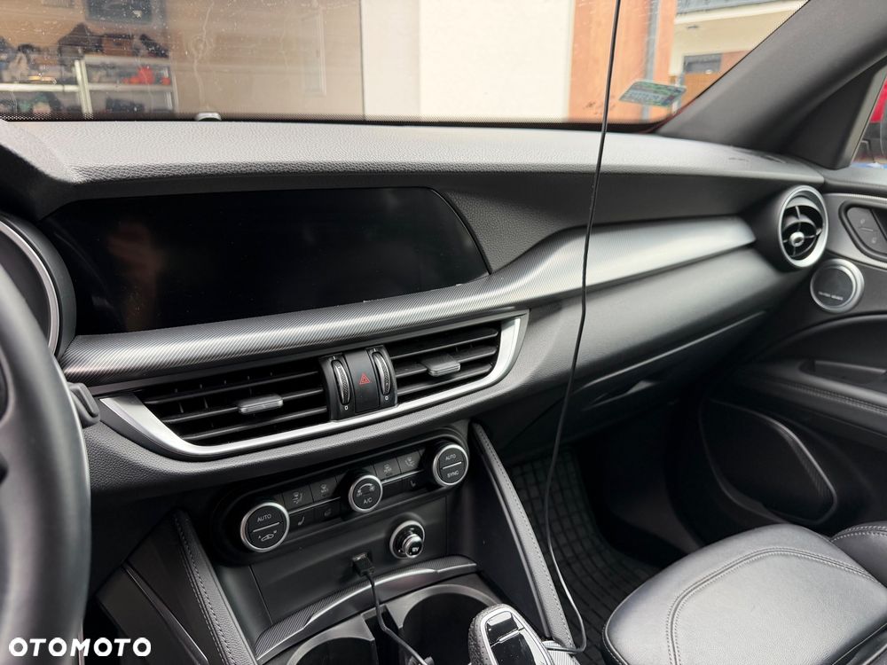 Alfa Romeo Stelvio 2.0 Turbo Veloce Q4 - 13
