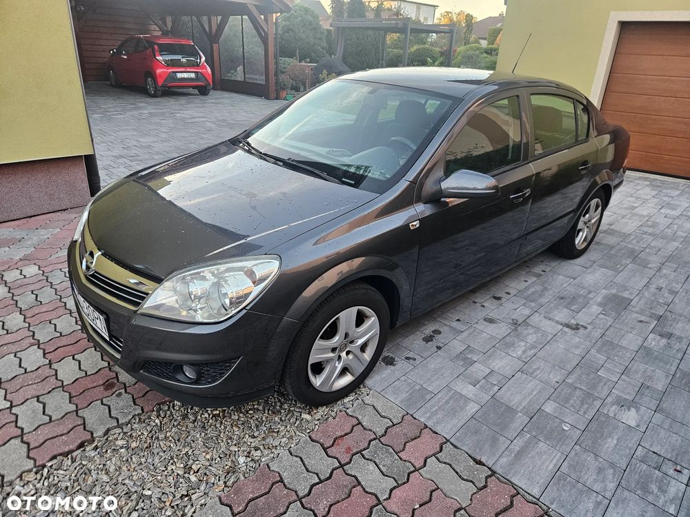 Opel Astra 2009 photo 3