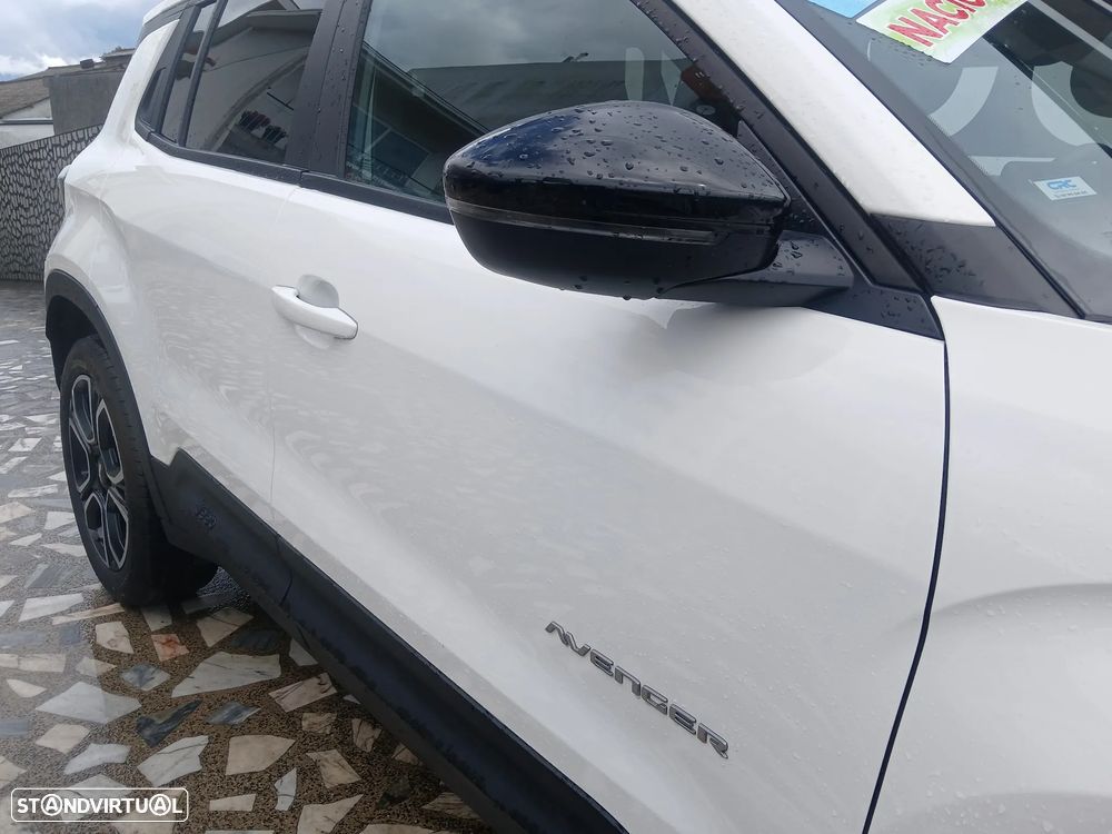 Jeep Avenger 1.2 e-Hybrid Altitude DCT - 13