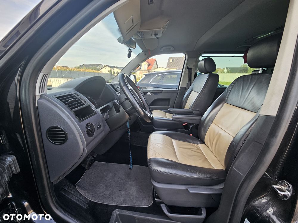Volkswagen Caravelle - 16