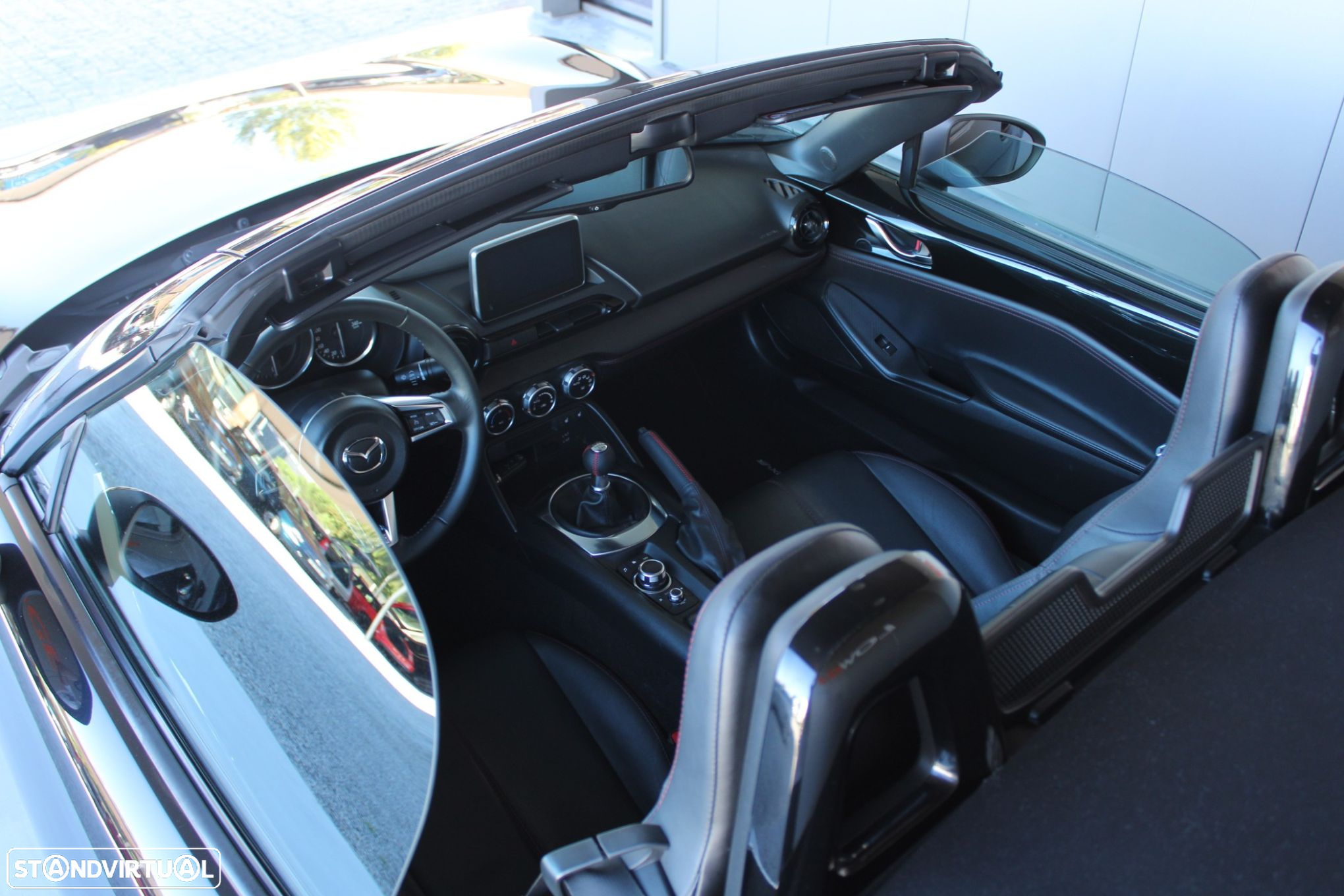 Mazda MX-5 SKYACTIV-G 131 SAKURA - 30