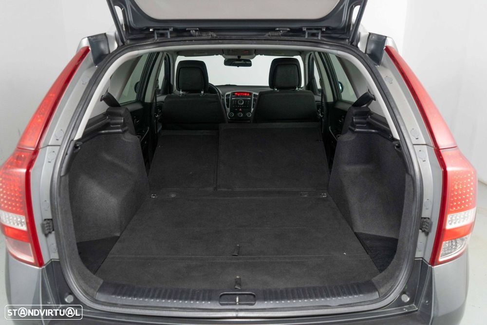 Kia Ceed SW 1.6 CRDi LX ISG - 12