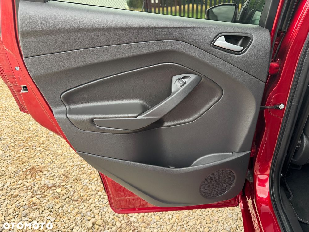 Ford Kuga 1.5 EcoBoost 2x4 ST-Line - 21