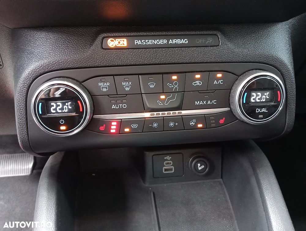 Ford Focus Turnier 1.5 EcoBlue Start-Stopp-System Aut. ST-LINE X - 13