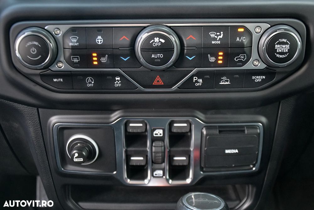 Jeep Gladiator 3.0L V6 Diesel AT8 4x4 264 CP Overland - 10