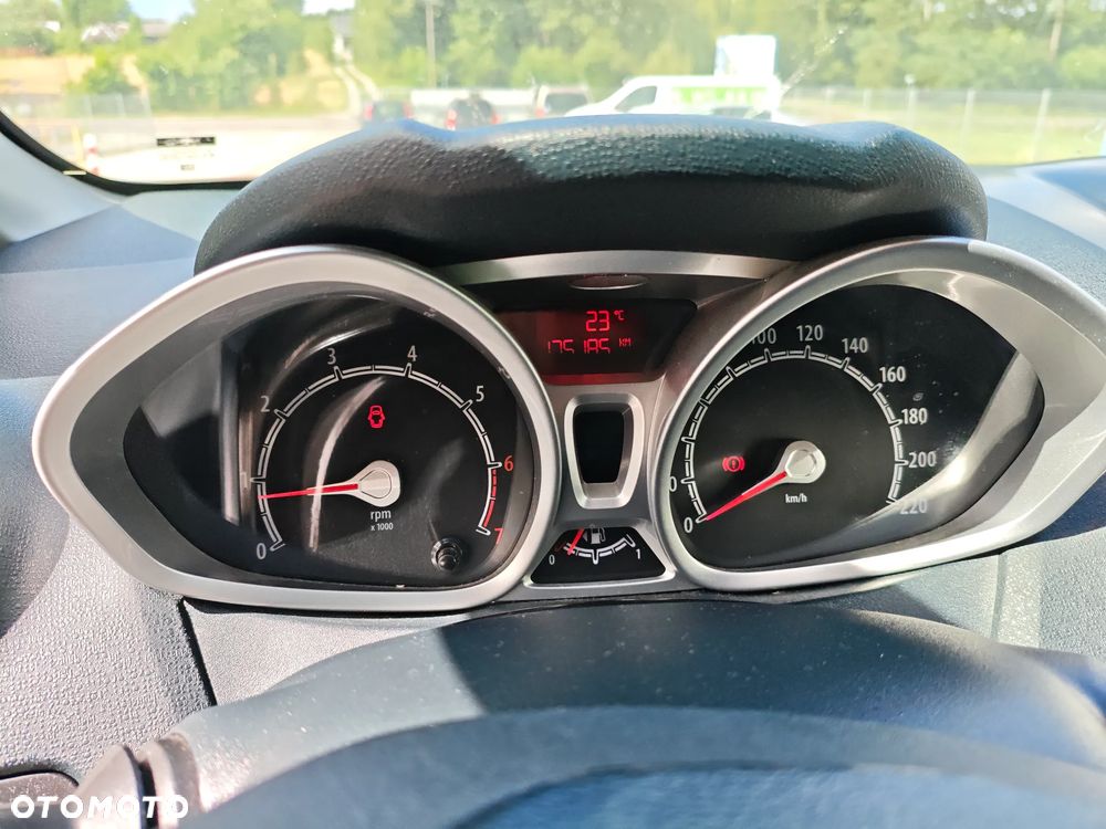 Ford Fiesta - 12