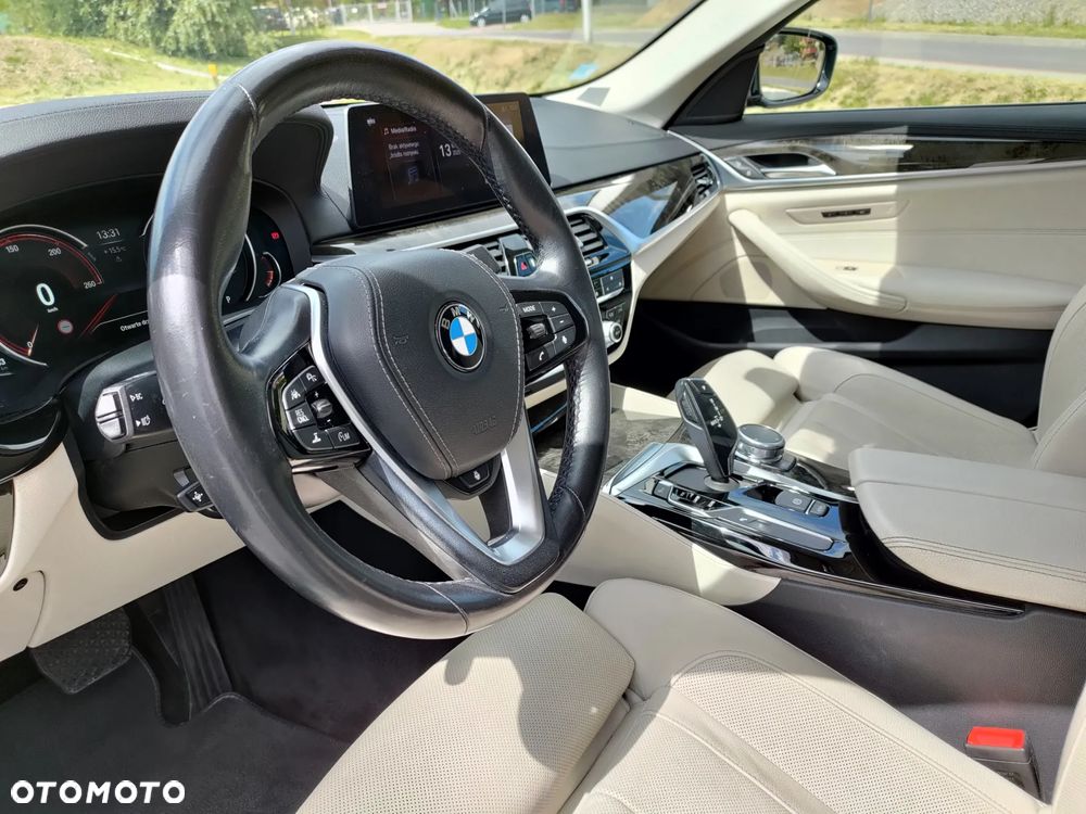 BMW Seria 5 530i xDrive Luxury Line - 15