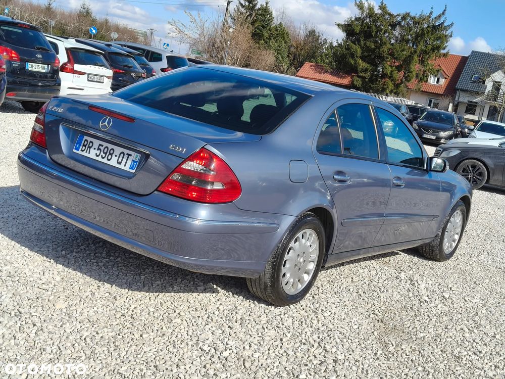 Mercedes-Benz Klasa E - 16