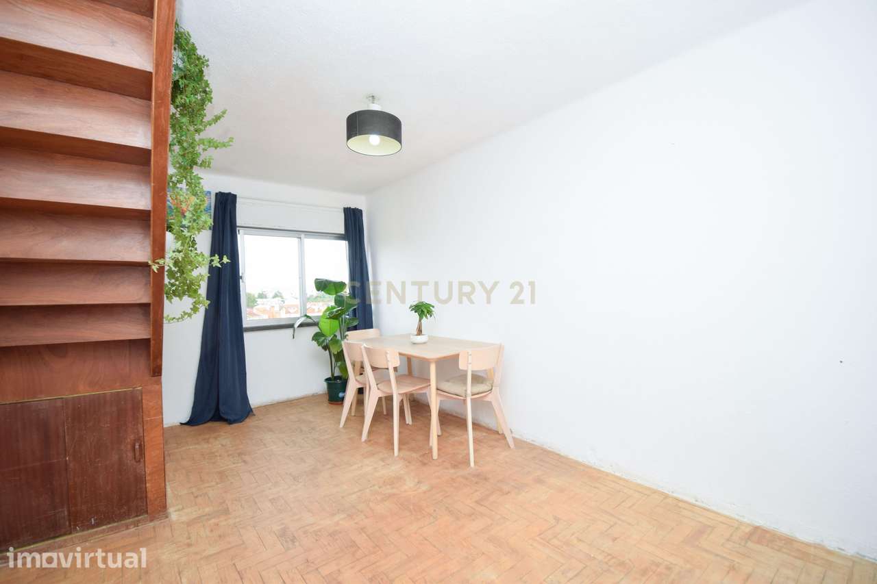 T2 duplex com sótão nas Pedralvas, Benfica - Grande imagem: 5/24