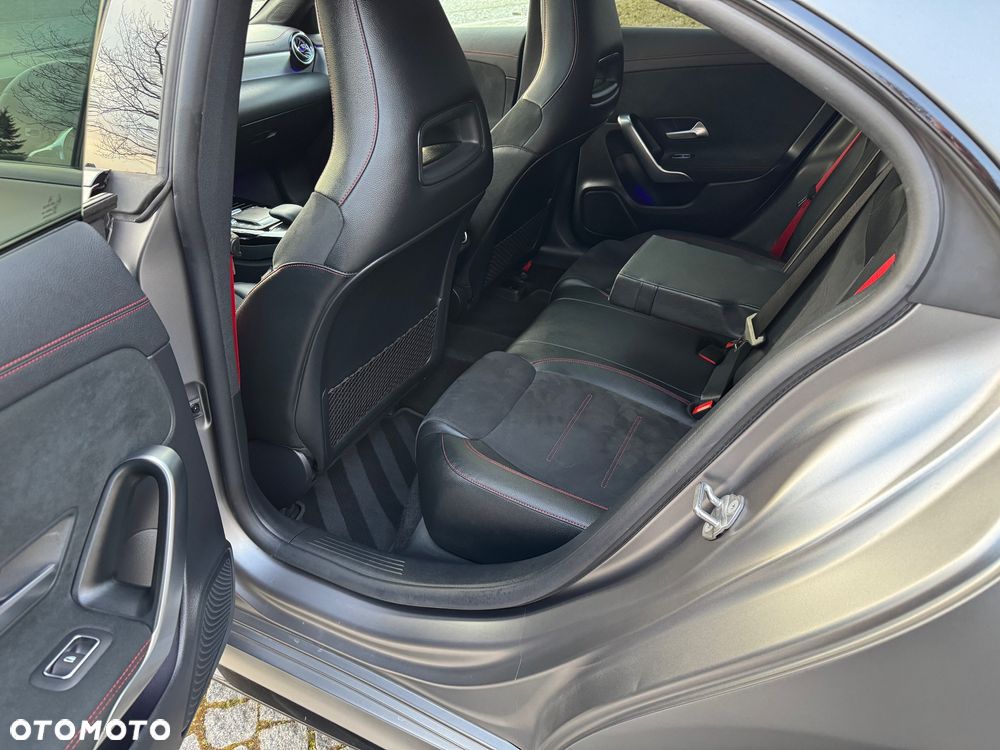 Mercedes-Benz CLA - 21